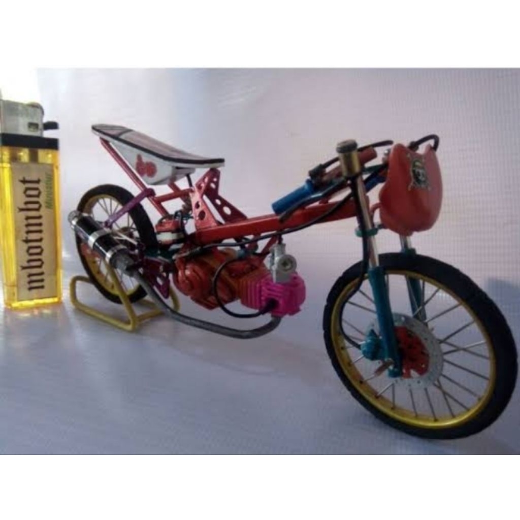 miniatur motor road race lengkap dengan mesin nya