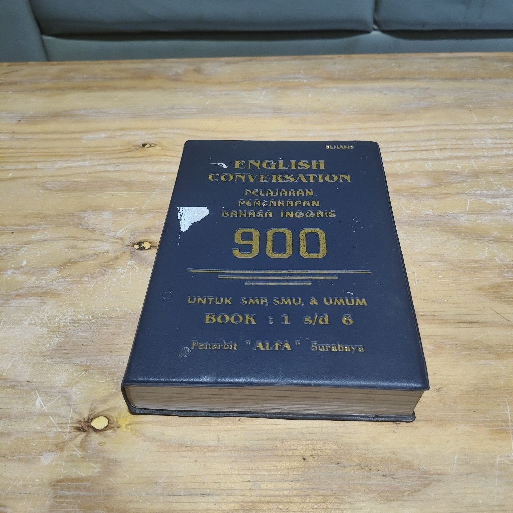 Buku English Conversation 900