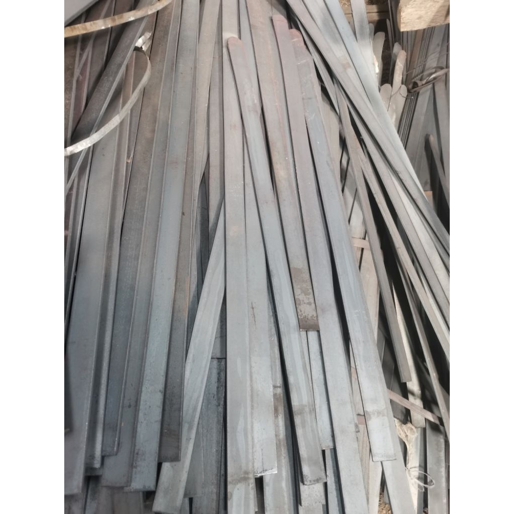 Plat Strip Besi Potongan Tebal 5 mm Lebar 3cm