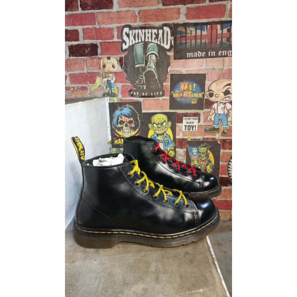 Dr. martens monkey boots. /les