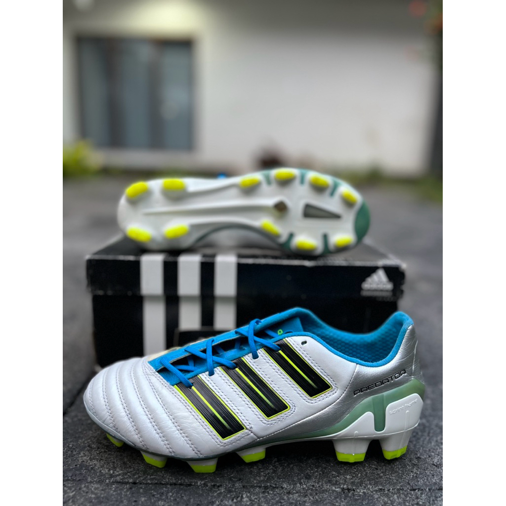 sepatu bola adidas predator adipower trx FG