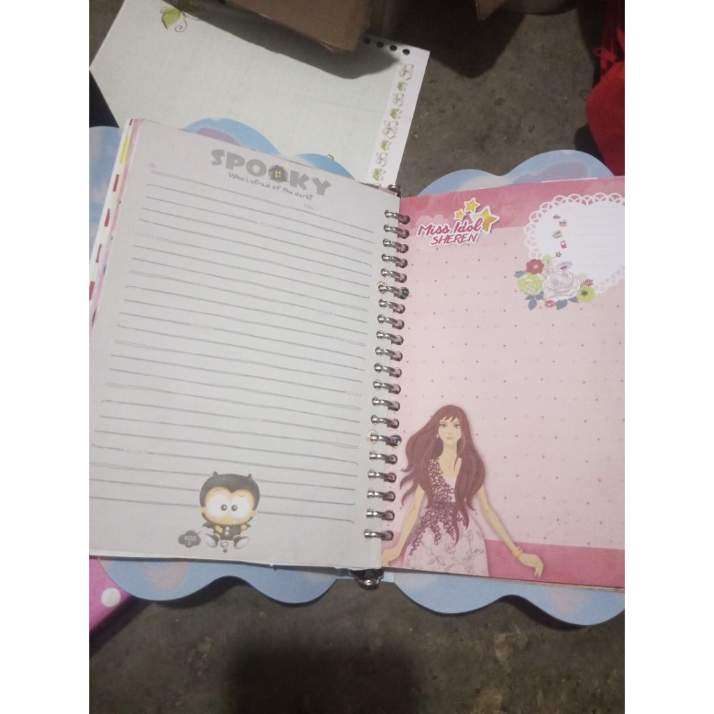 

PRELOVED BINDER A5 LOOSE LEAF DAN KOLEKSI ISI JADUL BACA DESKRIPSI !!!!