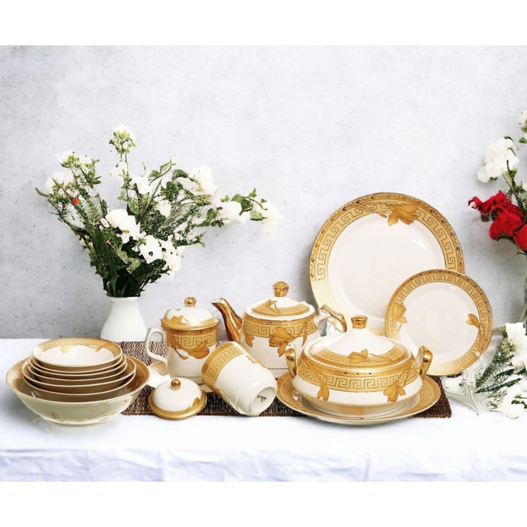 Set Perlengkapan Makan Vicenza D82 Motif LILY, lengkap Mug teko piring mangkuk hingga tutupnya ASLI 