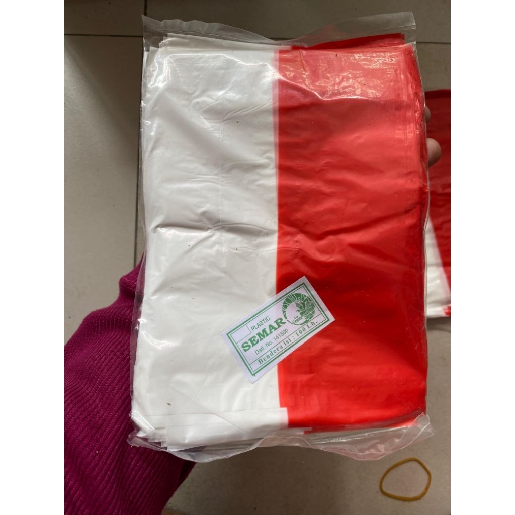 bendera plastik merah putih semar