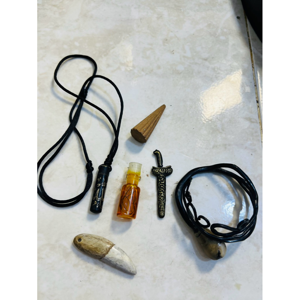 PUSAKA keris KUNINGAN KOLEKSI ANTIK