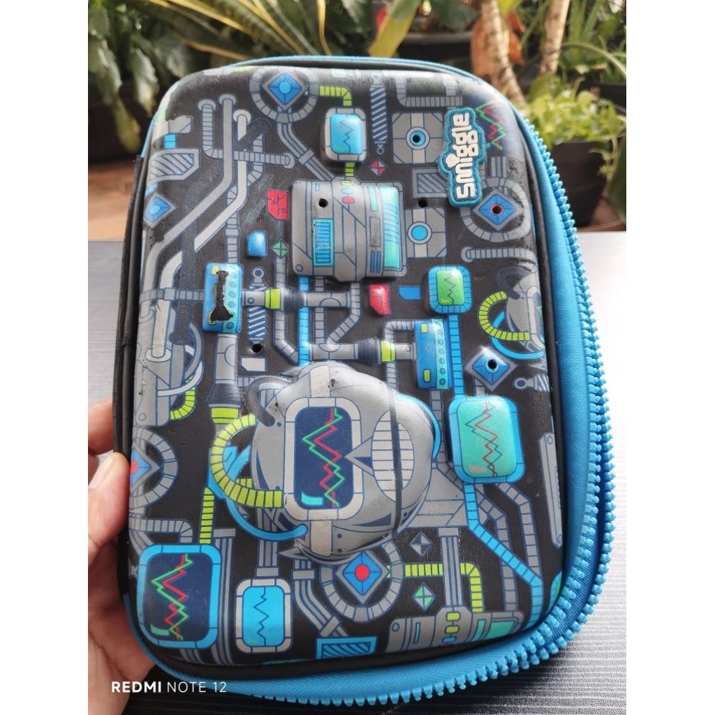 

Pensil Case/Tempat Pensil Smiggle Preloved