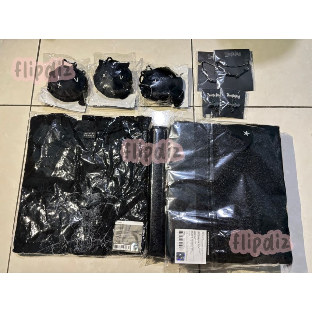 OFFICIAL Xdinary Heroes - T-shirt