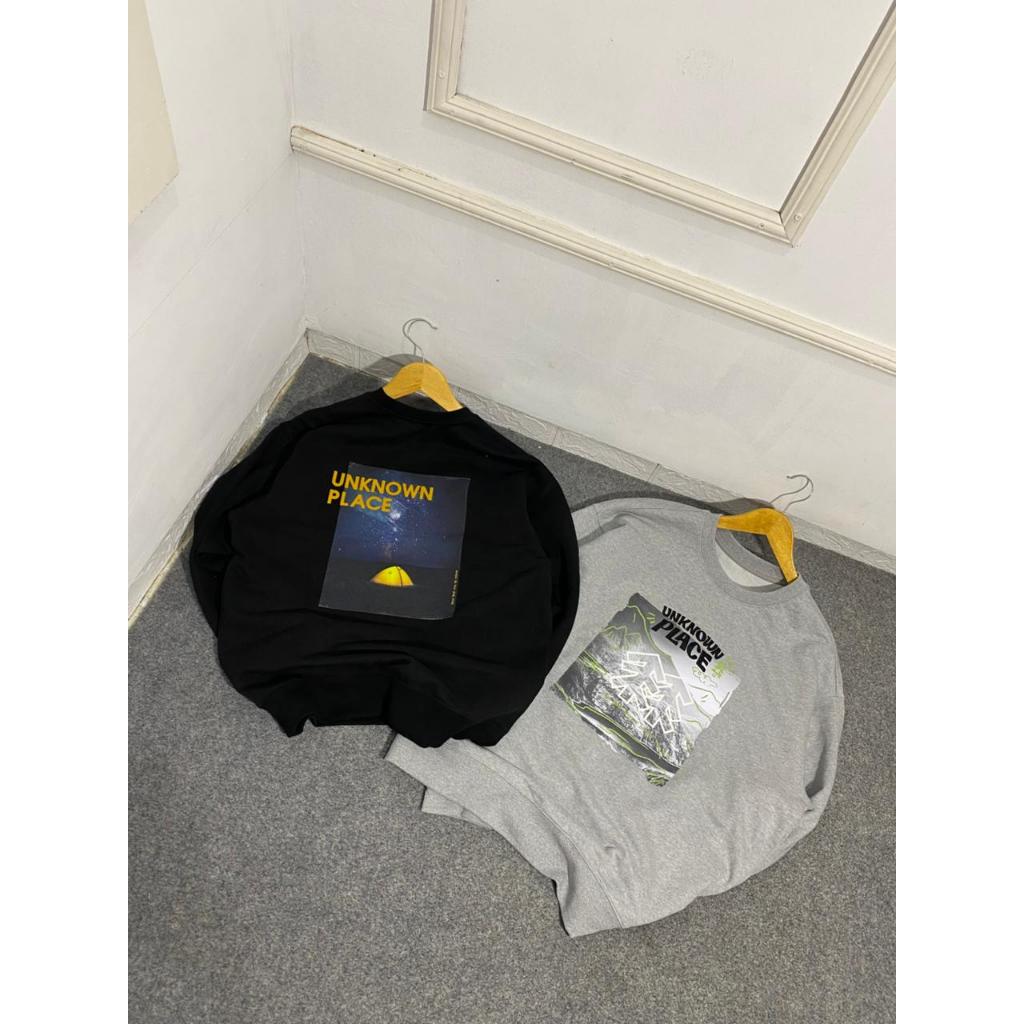 Kolon Sport Crewneck Unisex - Sweater Kolon Sport Unisex Original -Unknown Place Graphic Crewneck