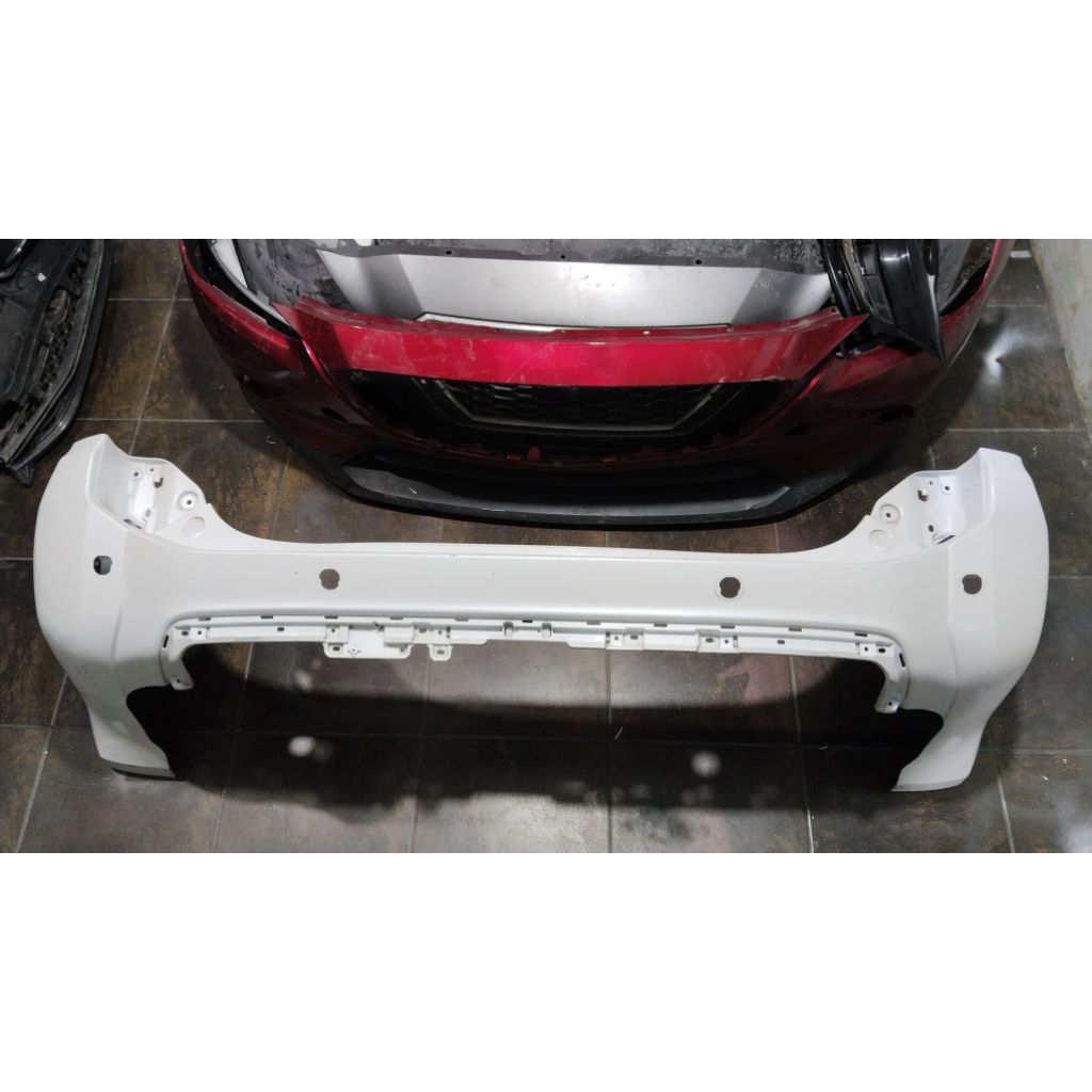 Bemper belakang Pajero 2017-2018 original