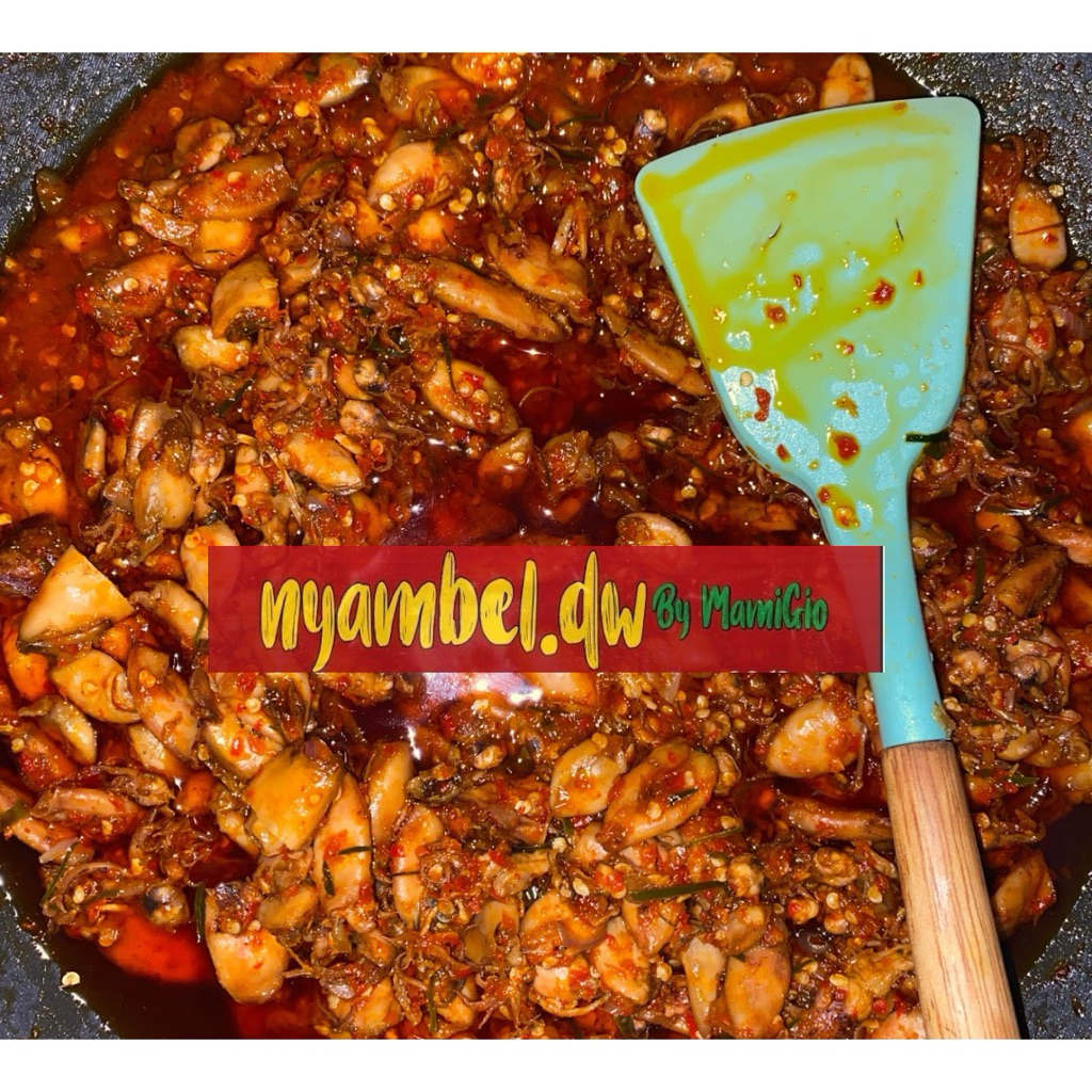 

sambal cumi berat 250gr