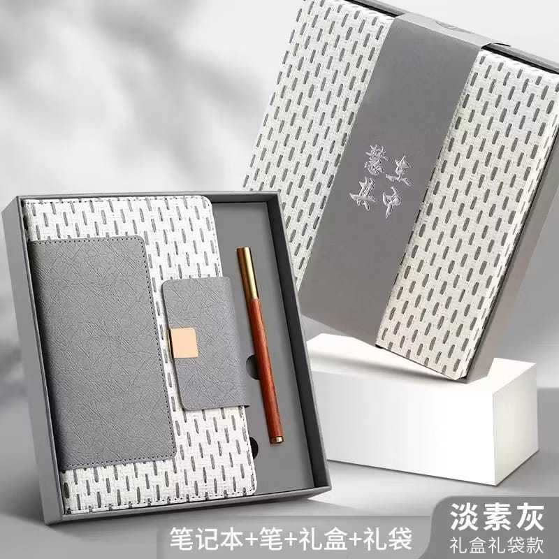 

buku - notebook mewah - hadiah - hadiah mewah - kado partner - buku harian - Notebook Set Eksklusif dengan Pena & Kotak Premium – Warna Abu dan Hijau Tua - cocok dijadikan souvenir, hadiah teman kantor, kado ulanG tahun - kado - hadiah