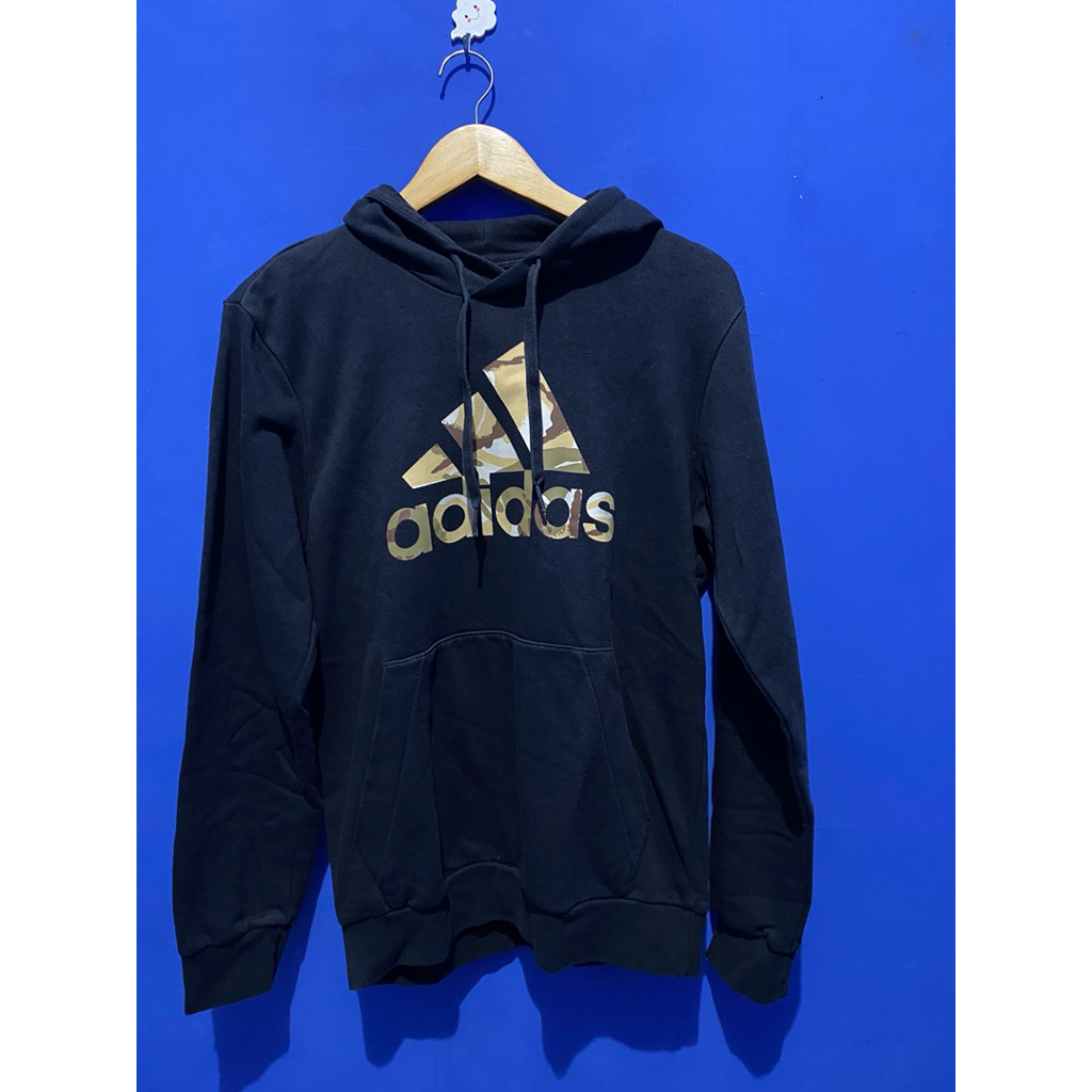 Adidas hoodie pullover Essential big logo (Used) 100% Original