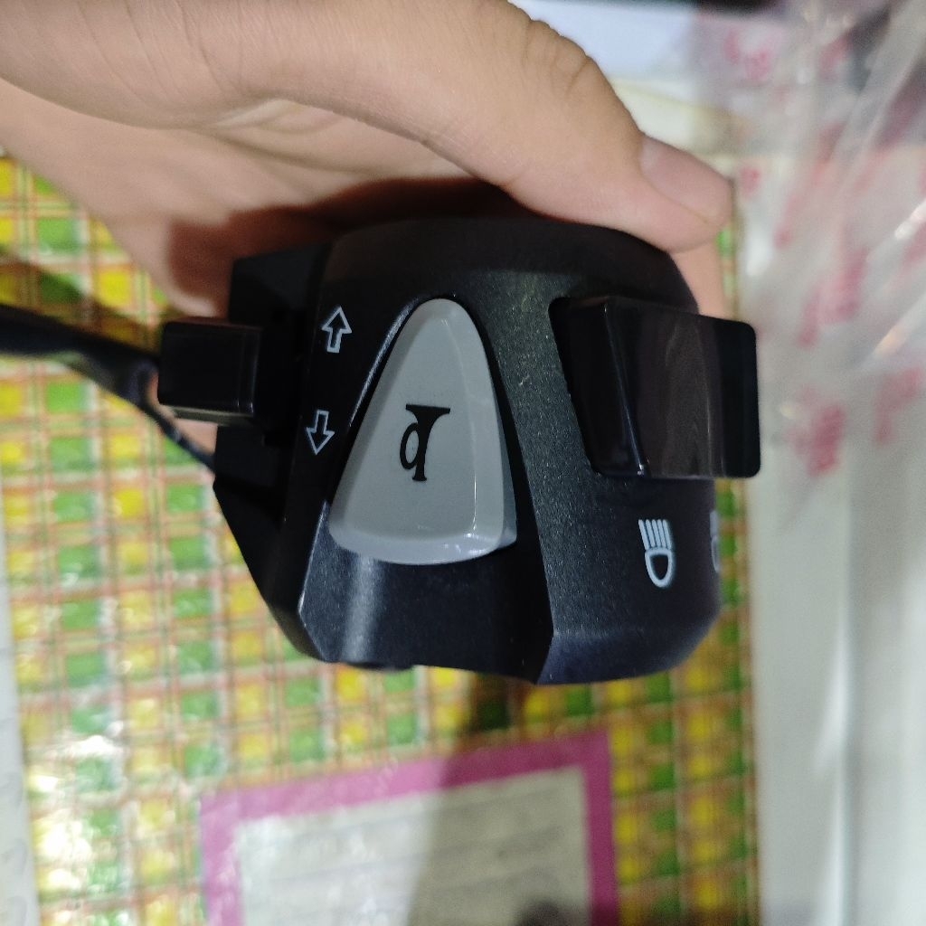 SAKLAR LAMPU VARIO 150 2018 LH BMB