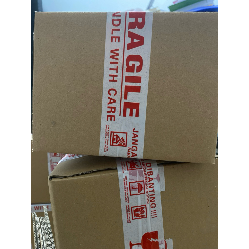 

Kardus Baru untuk Topi