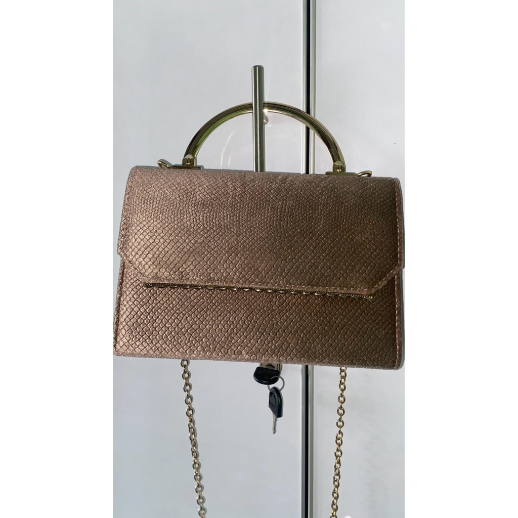 [PRELOVED] TAS PESTA WANITA TAS KONDANGAN HANDLE BAG CLUTCH BAG MEWAH BAHAN SUEDE