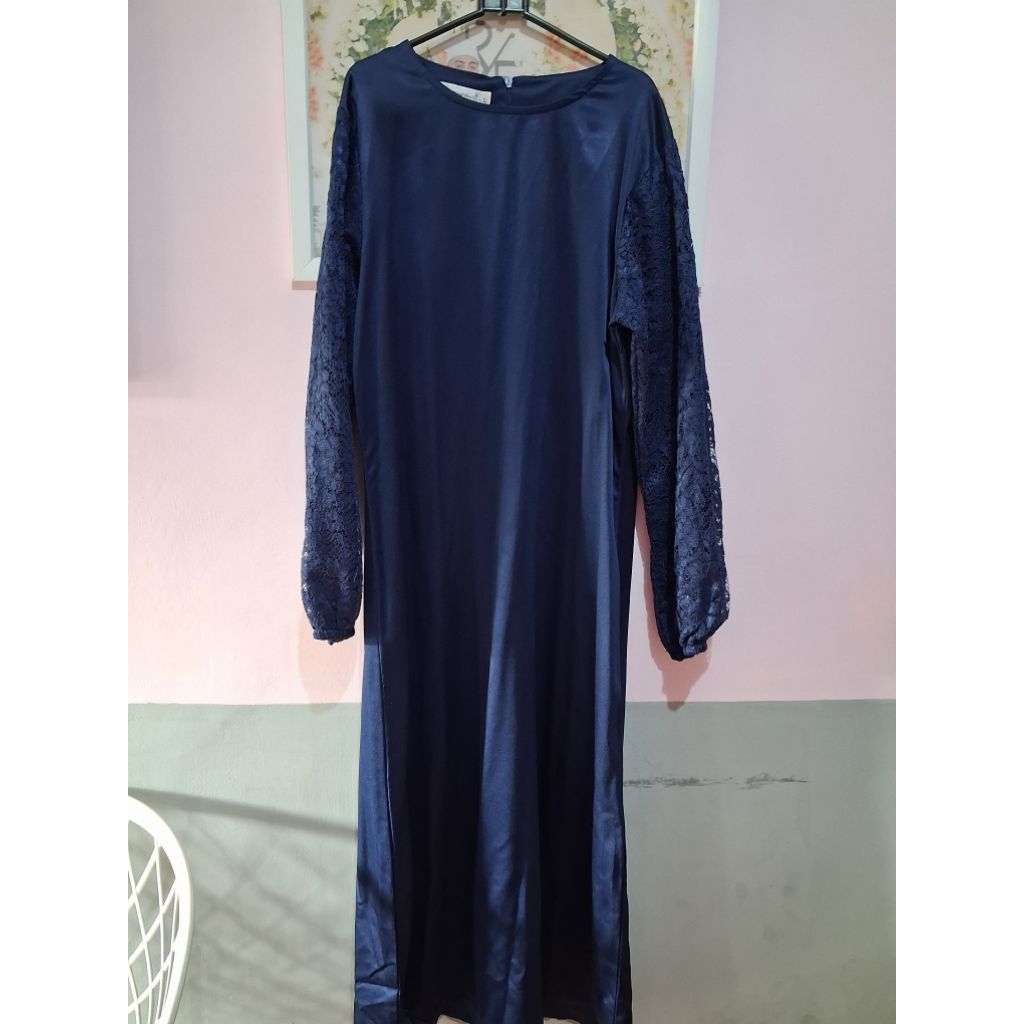 [Preloved] Gaun Pesta/Kondangan Head Hand Heart Navy