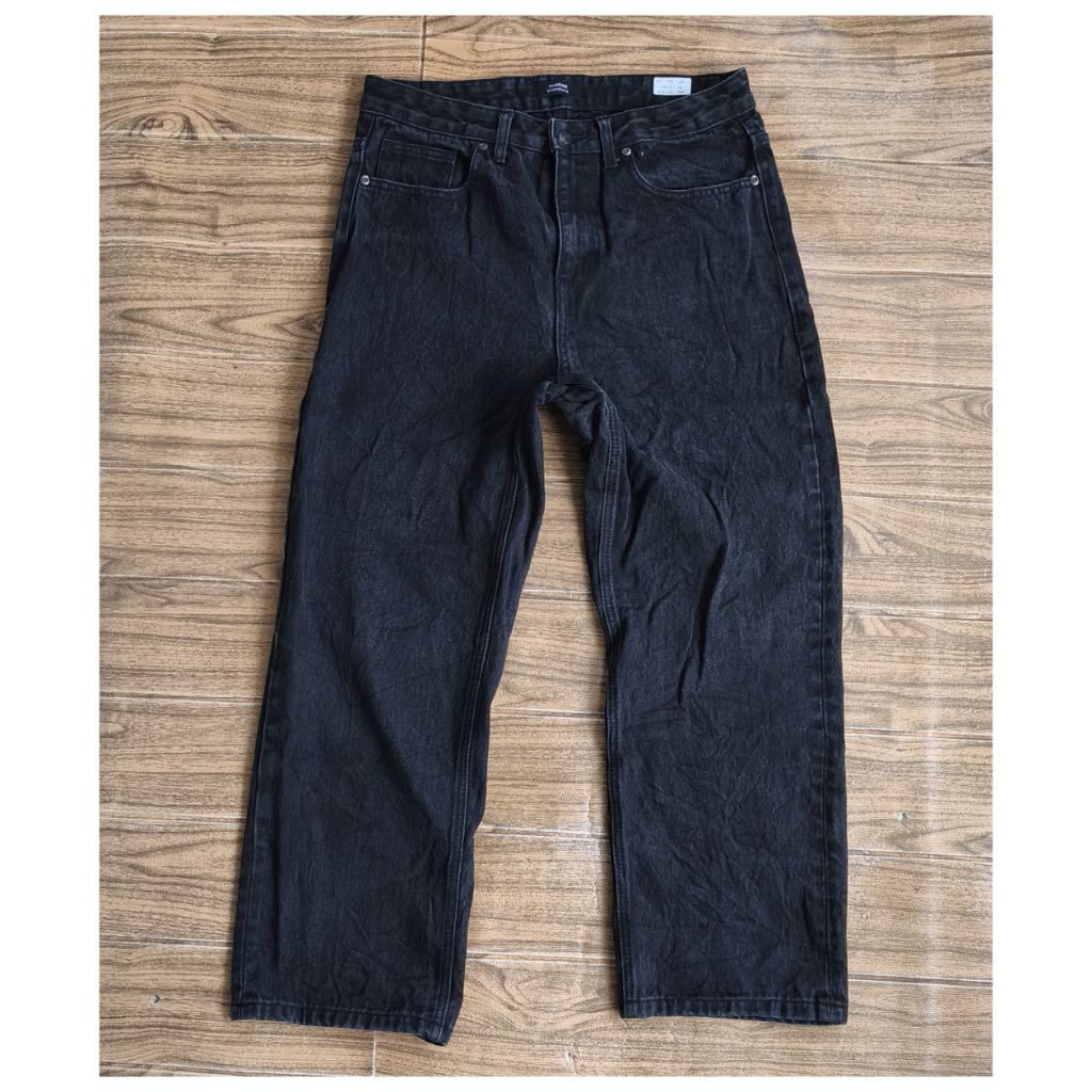 CELANA PANJANG JEANS WARNA ABU-HITAM MUSINSA STANDARD HW REGULER SIZE-30/31 YRHN36