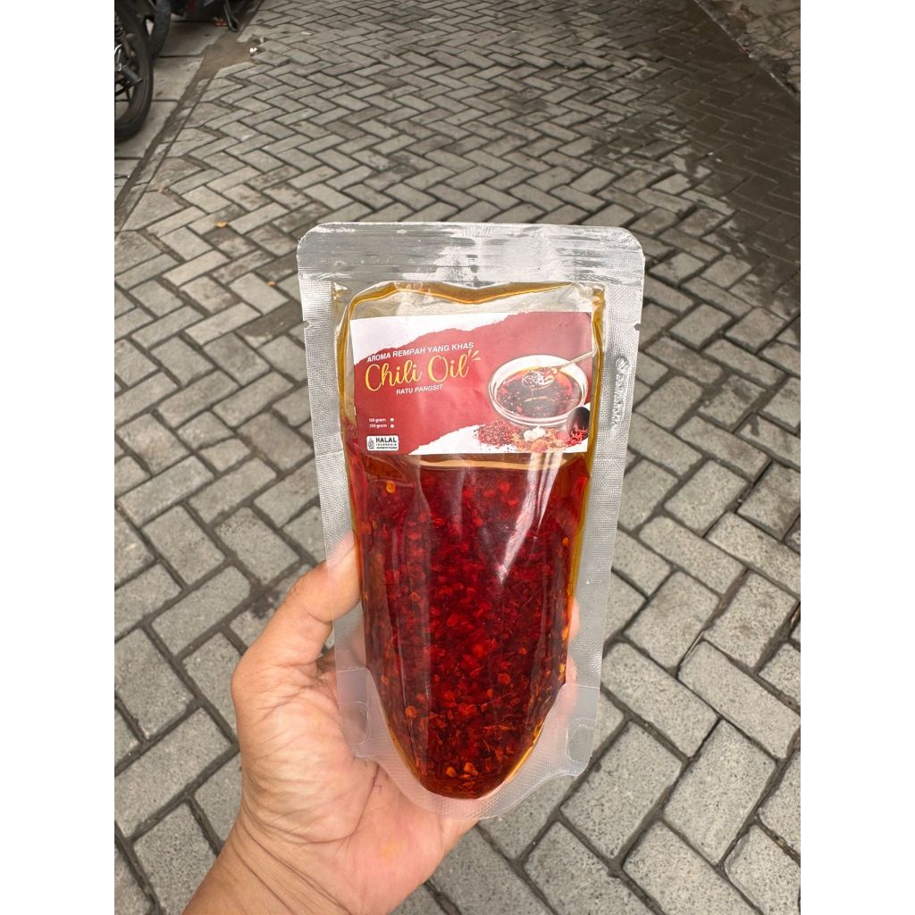 

Sambal chili oil dengan rempah yang melimpah