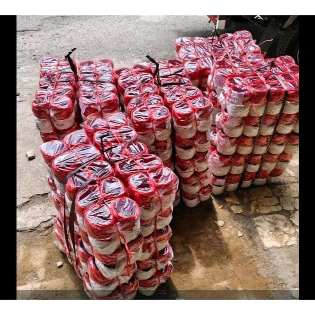 

TALI RAFIA KECIL MERAH PUTIH - Tali rafia ECERAN