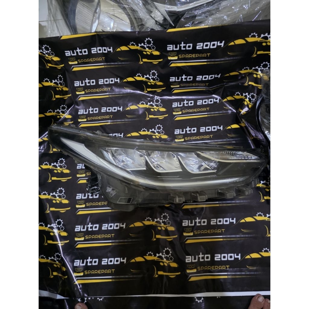 HEADLAMP TOYOTA YARIS 2021