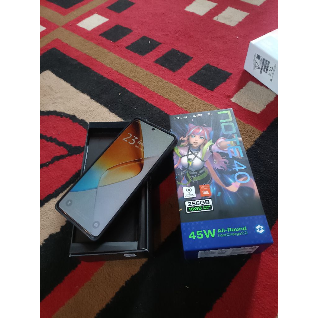 Infinix note 40 ya ram 16g(8+8gb)/ 256gb ya hp+kotak aja segel no minus bening ya cesori