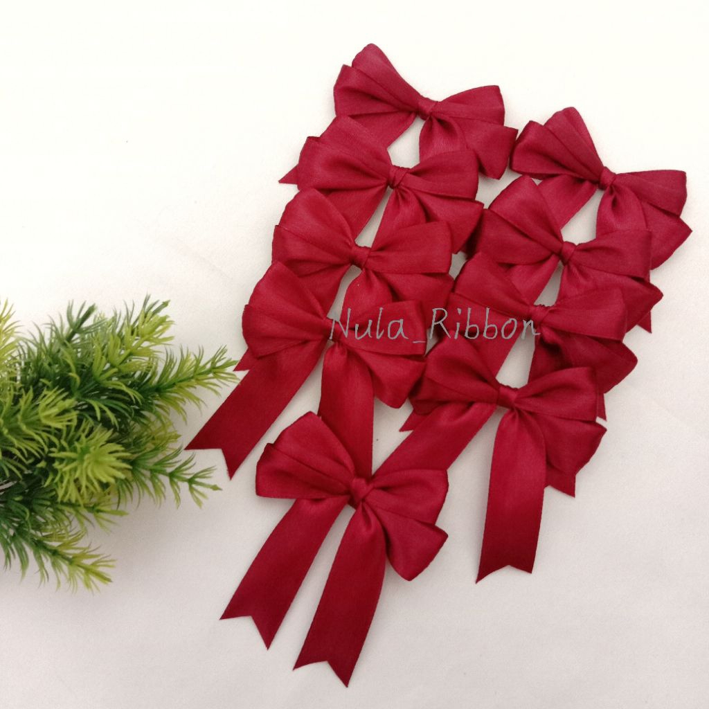 

Pita Hias Satin Siap Pakai Ukuran 7x9 Cm / Pita Tempel Souvenir / Pita Jadi