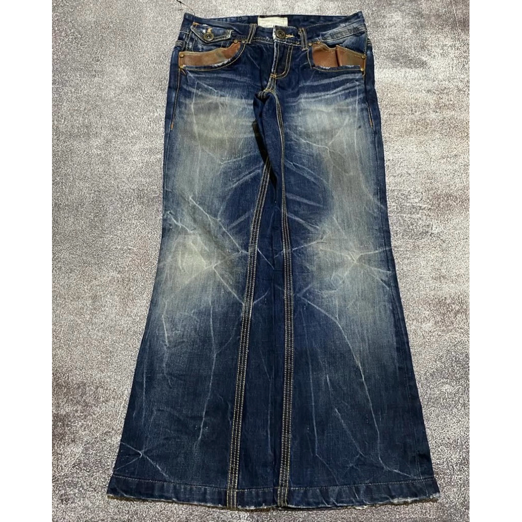 Lolita Jeans (fedding motif petir)