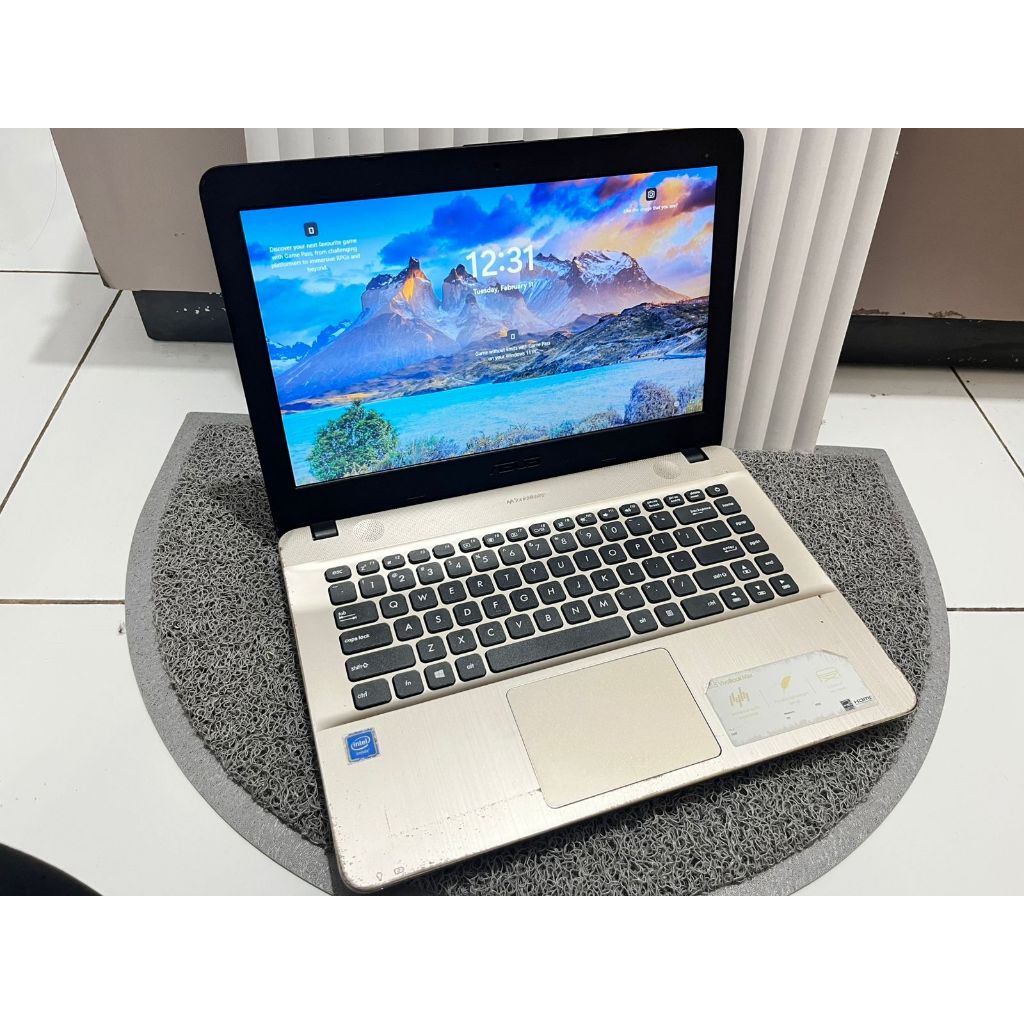 Laptop asus vivobook Max x441Ma gold series  Windows 11 Pro 64bit Intel celeron n4000 1.1Ghz 4gb ram