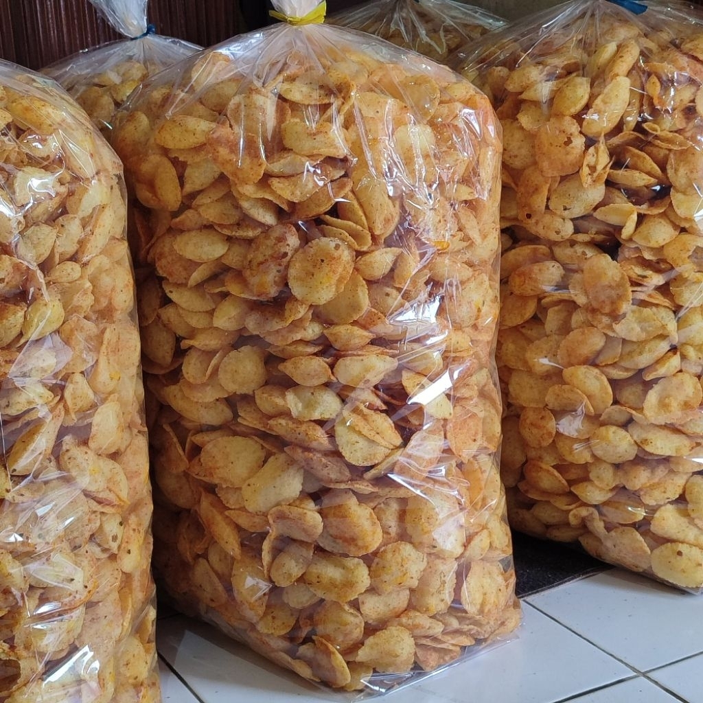 

Comring / Kecimpring Singkong Rasa Bawang Daun / Gemblong Khas Ciamis best seller termurah
