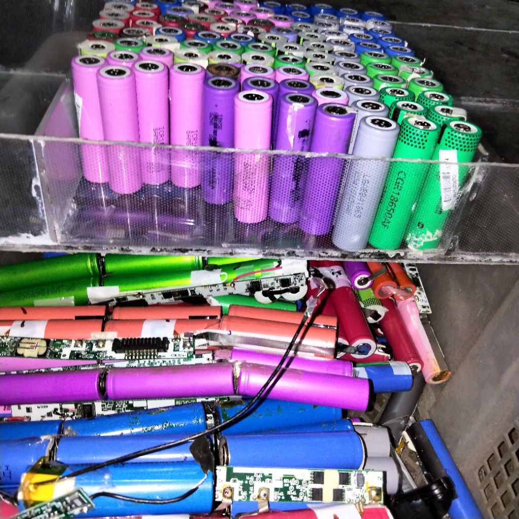 baterai 18650 bekas copotan laptop merk cgr,LG,icr dll.