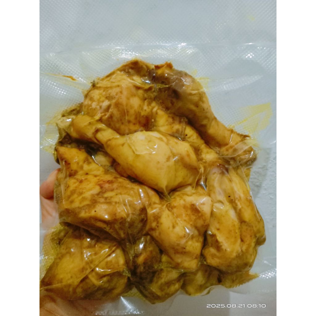 

Ungkep Ayam Broiler 1,4kg isian Lengkap