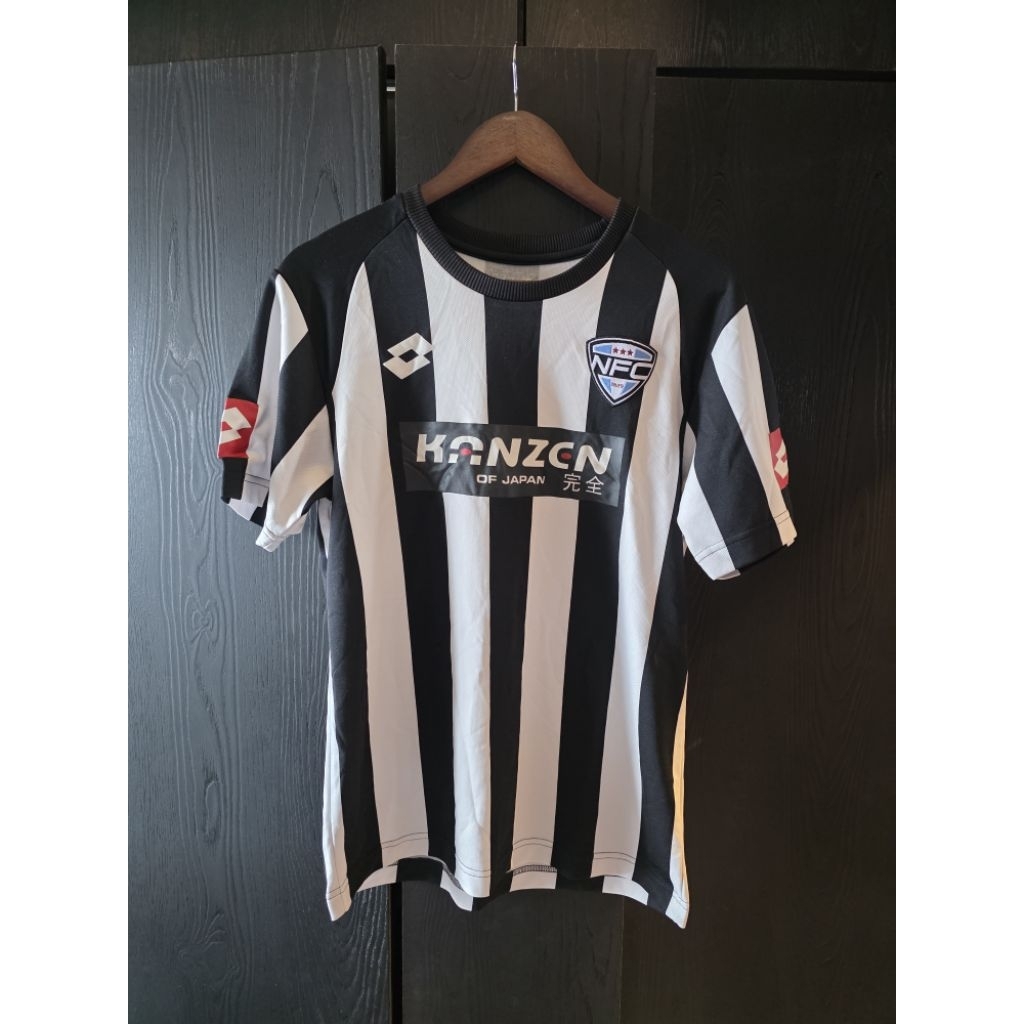 Lotto Japan Kanzen Jersey NFC. Super Hot item. 100% original. size S. baju jersey futsal japan ukura