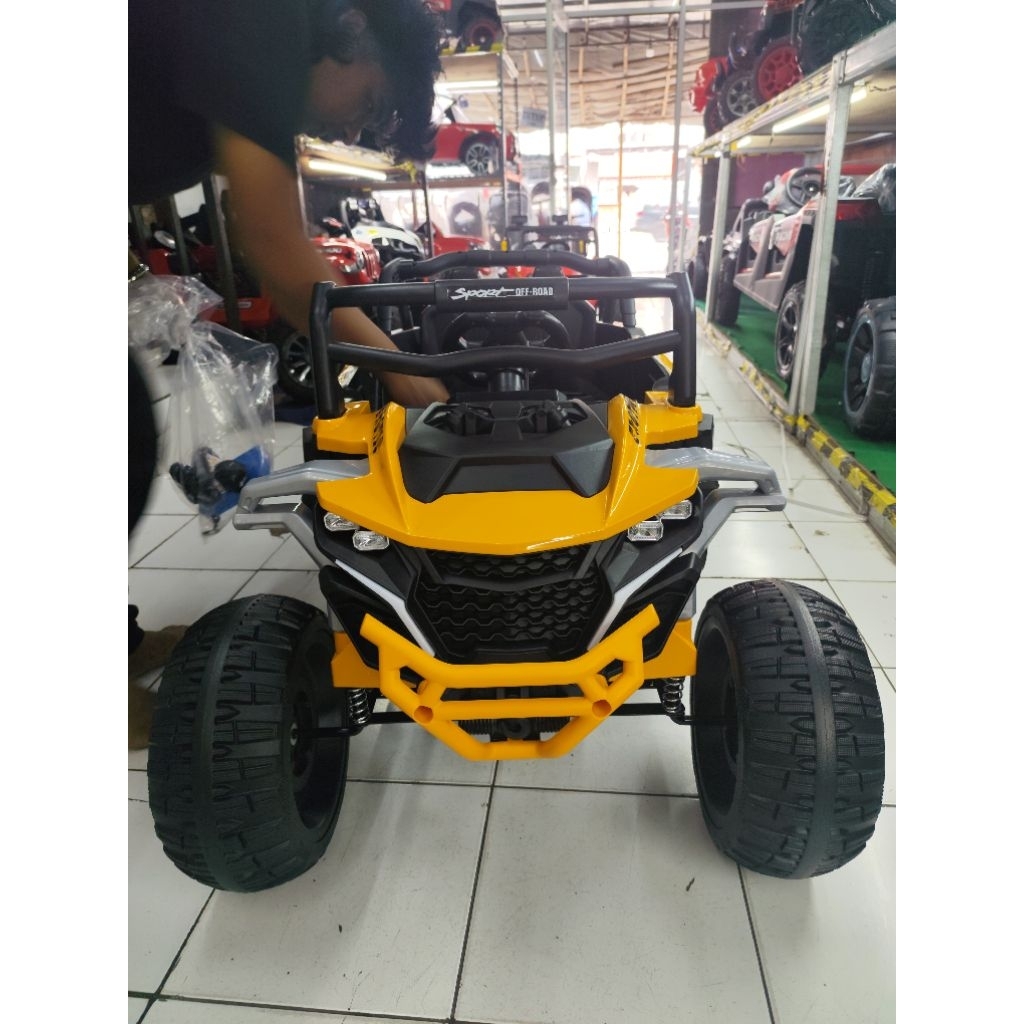 Mobil Aki Jeep Ejp 7749+ Ban karet