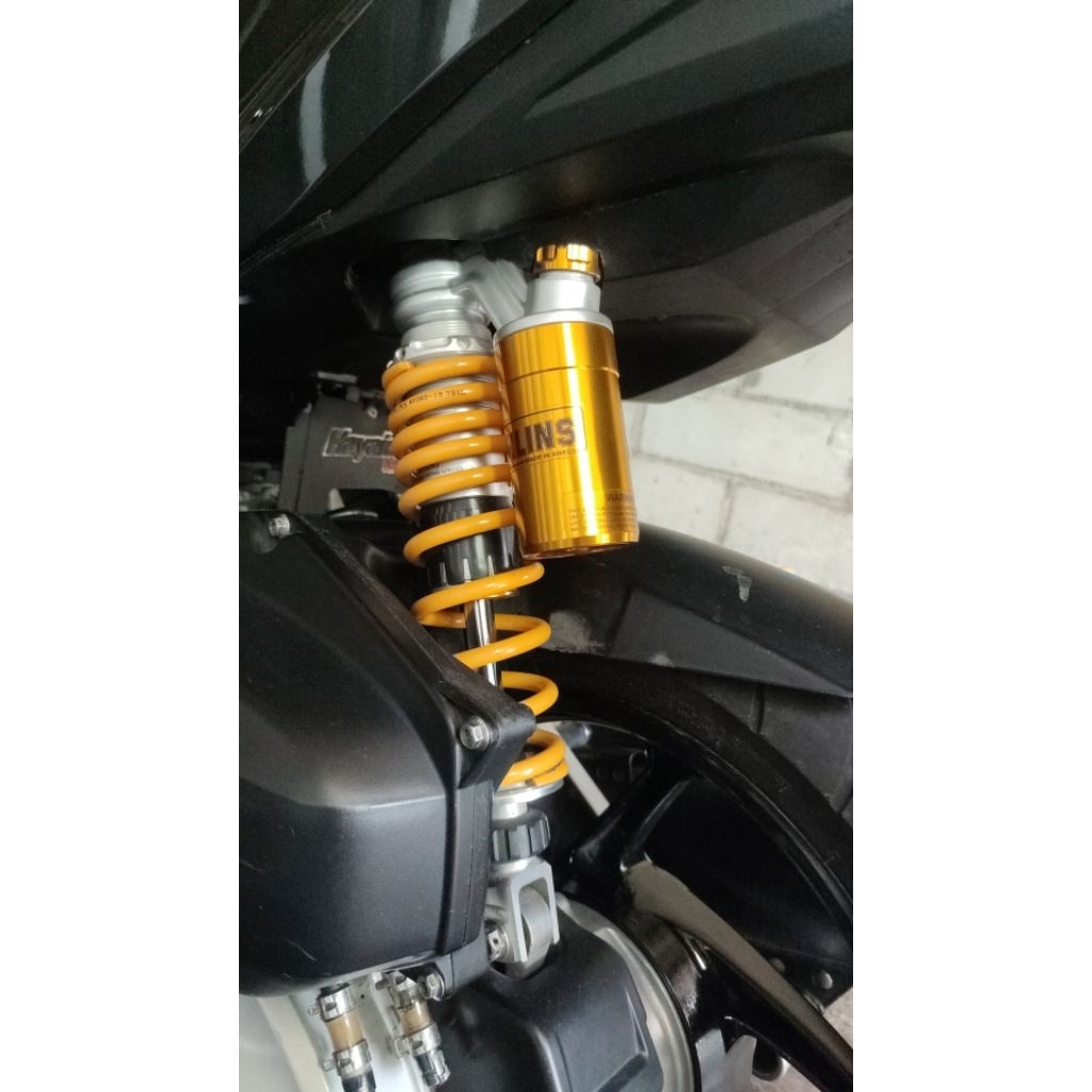 FOR SALE PRELOVED BARANG X KONTES SHOCK OHLINS HO 349 & HO 381 ORIGINAL MATIC HONDA SERIES UKURAN 32