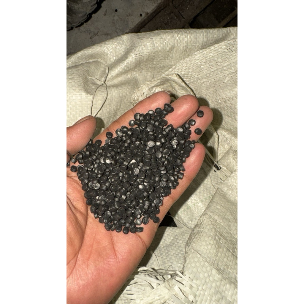 Biji plastik jenis PP Hitam (POLYPROPYLENE)