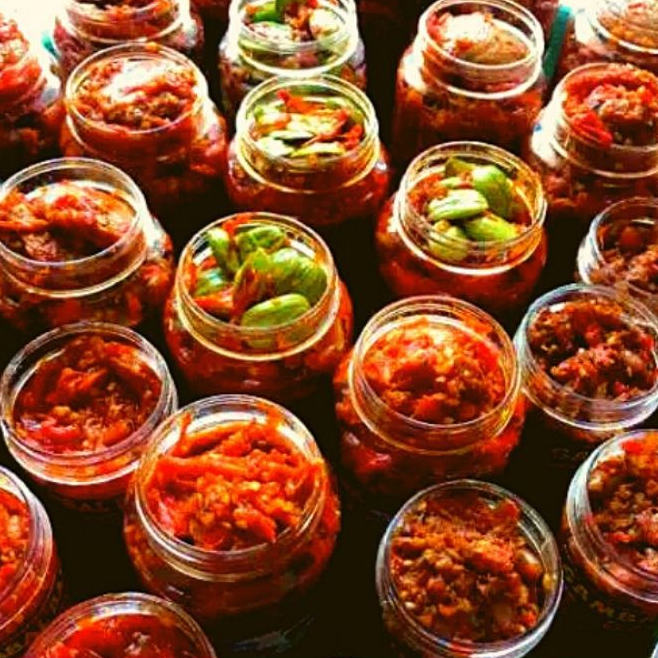 

Aneka Rasa Sambal Botol - Sambal Cumi,Teri, Ikan Klotok/Ikan Asin, Ebi/Udang Non MSG 150 Mili