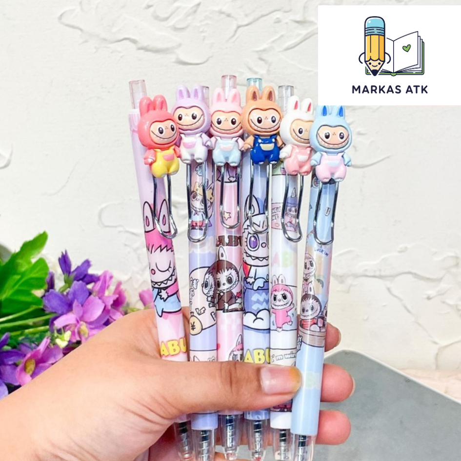 

Pena Cetek Resin Karakter Labubu The Monsters Pop Mart Pulpen Gel Tinta Hitam 0.5mm Alat Tulis Lucu Gemoy Souvenir Unik Murah COD