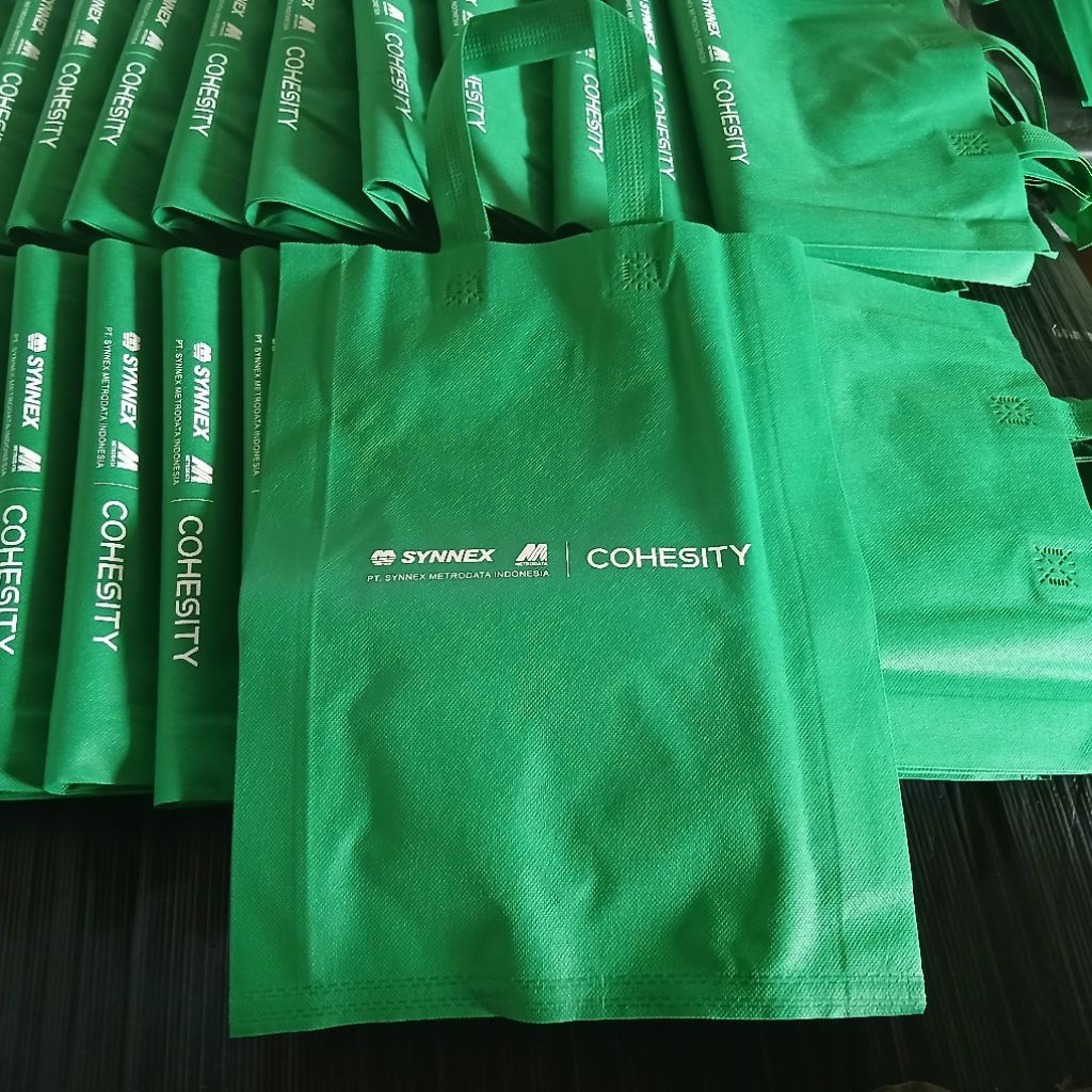goodie bag spunbond custom /tas promosi/ tas spondbond /sablon tas/ tas puring/custom tas/tas bingki