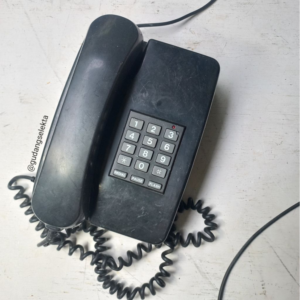 Telephone Jadul Dekorasi Vintage