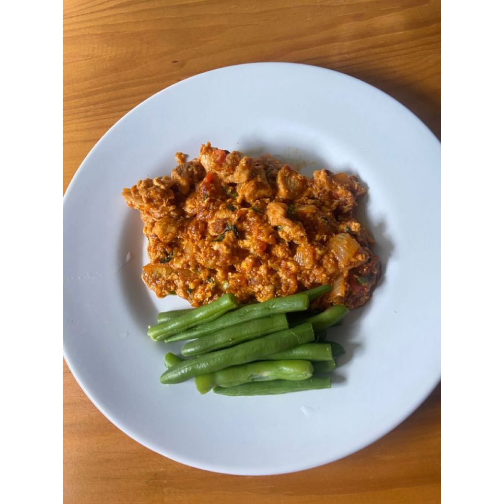 

AYAM BOLOGNES, enak, saos bolognes, siap santap