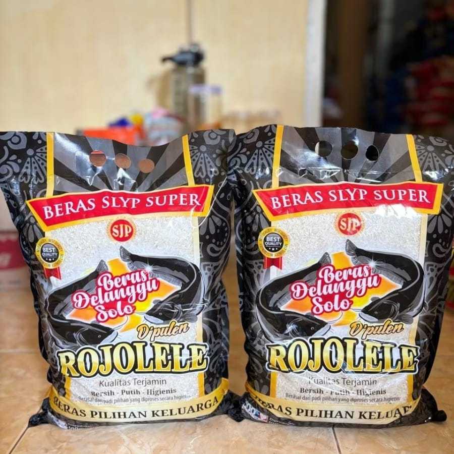 

[ 2,5 Kilogram ] Beras Delanggu Solo Rojolele Beras Ngembang ( Tidak bagitu Pulen )