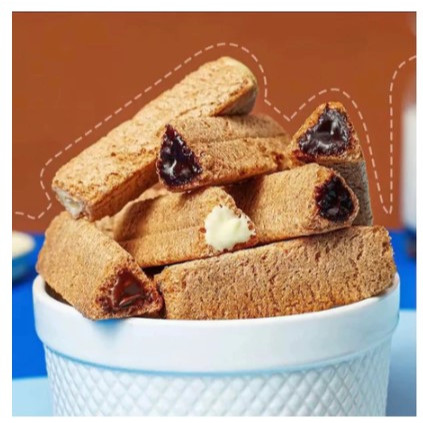 

Wafer KALIO / Snack Biskuit Coklat kalio Taiko stick/snack rasasusu/camilan cokelat/jajanan murah/camilanRamadhan/hadiah Batang cokelat panjang dengan sudut cokelat berisi isian/kue kering berbentuk balok Kelio Pisket Kering dengan Rendah dan Coklat