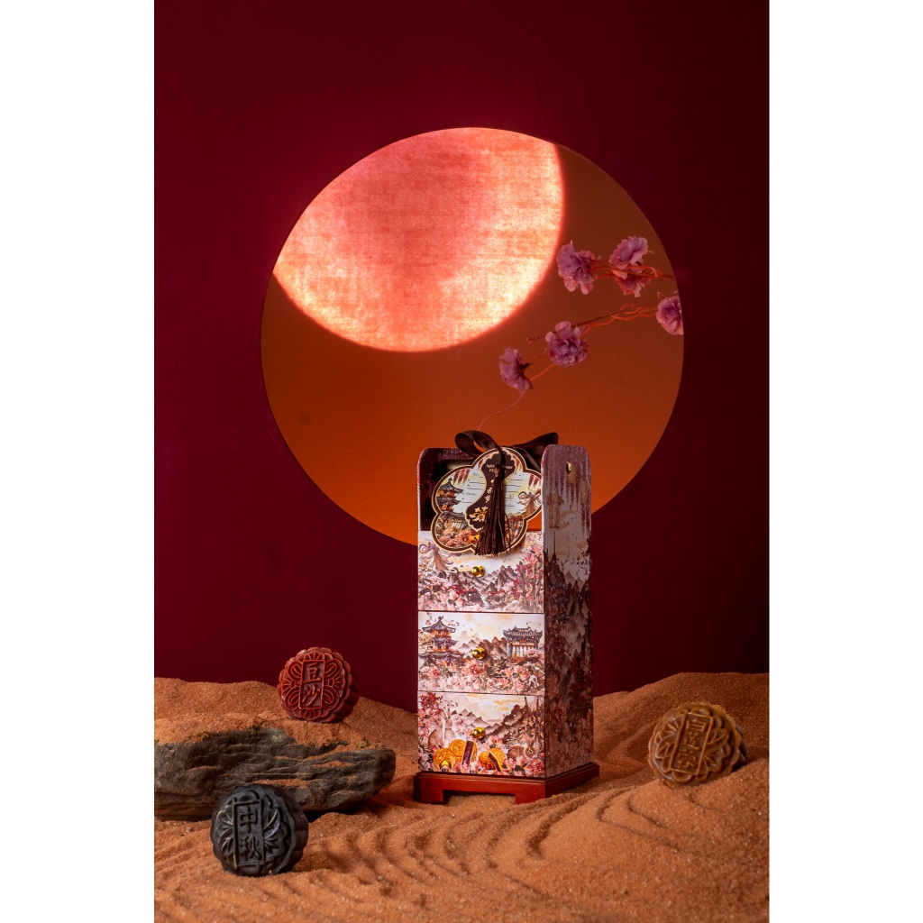 

Yuan Yue - Box of 3 / Lady la Boulangere Hampers Mooncake / Hampers Kue Bulan Premium