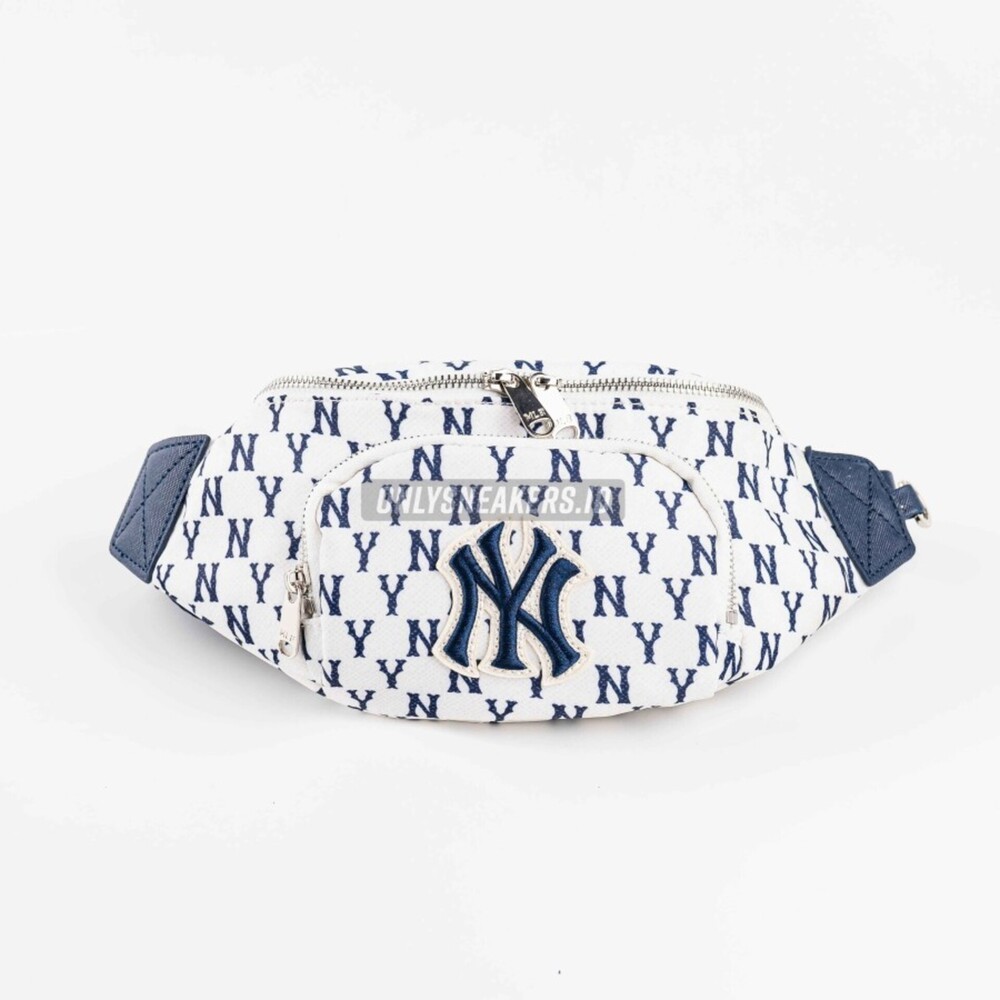 MLB MONOGRAM JACQUARD NEW YORK YANKEES HIP WHITE WAIST BAG