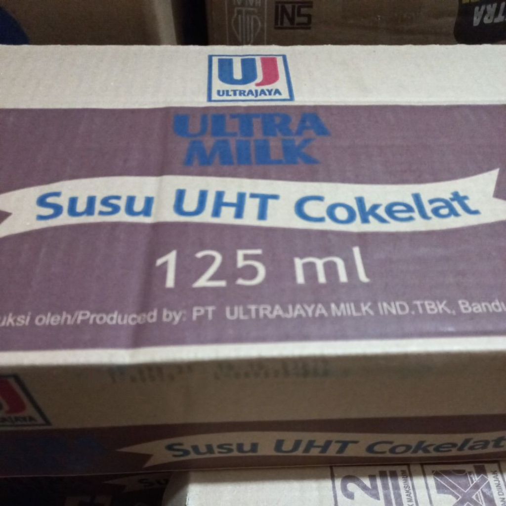 

Ultramilk 125 ml 1dus (isi 40 pcs) coklat strawberry full cream
