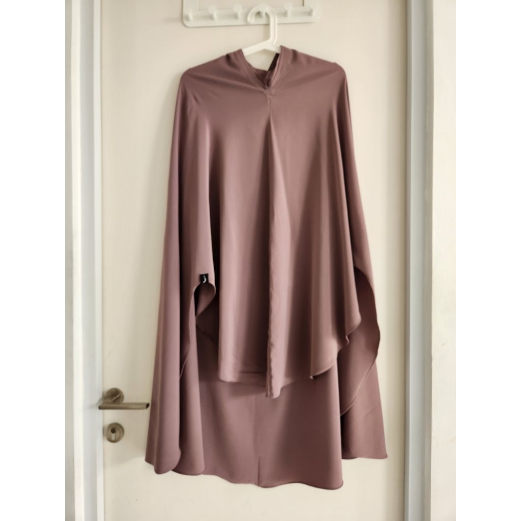 PRELOVED KHIMAR NONPAD ANTLER BY ZAYSAKU