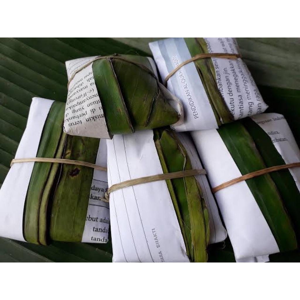 

tempe kecil bungkus daun 5 pcs / keranjang sayur bekasi