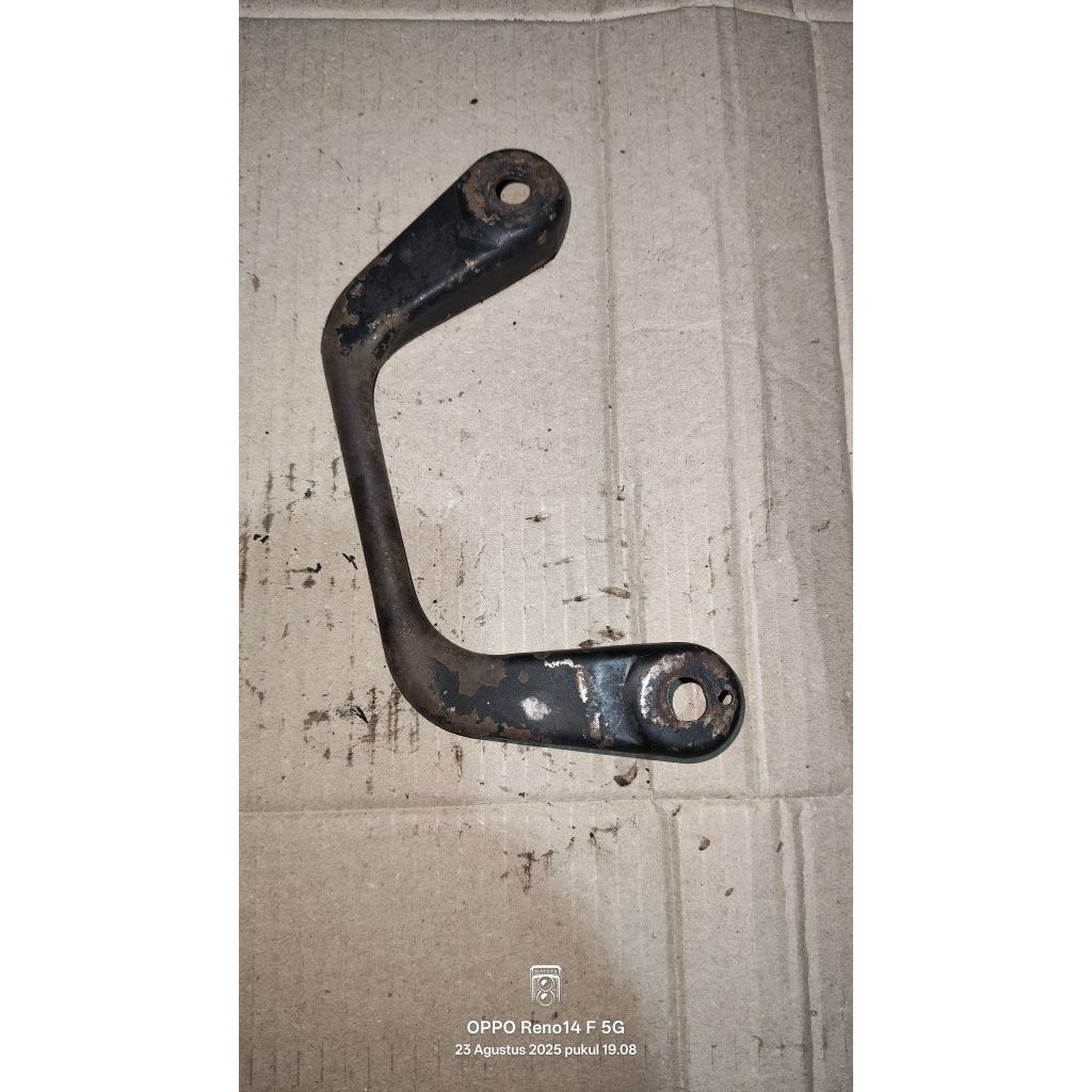 behel begel pegangan jok belakang Yamaha v80 robot original second