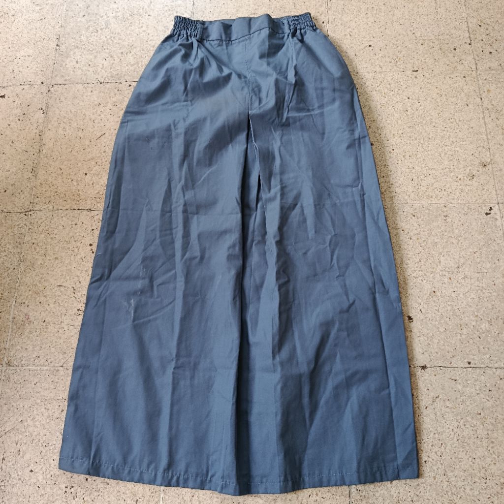 OBRAL/BARU bukan bekas/rok span abu SMA kualitas bagus merk seragam / BUS 207