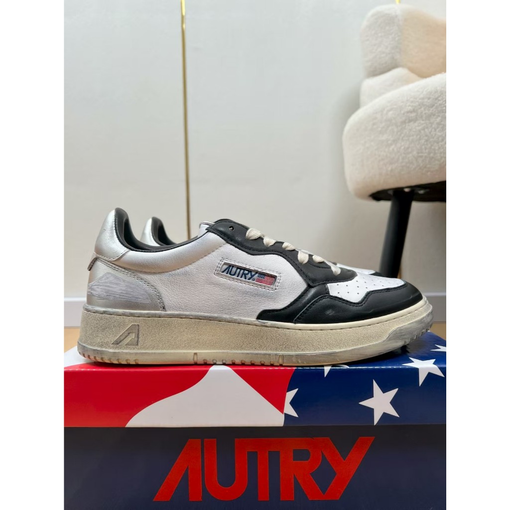 AUTRY cowhide fashionable, comfortable, breathable low top board shoes for men/women, white and blac